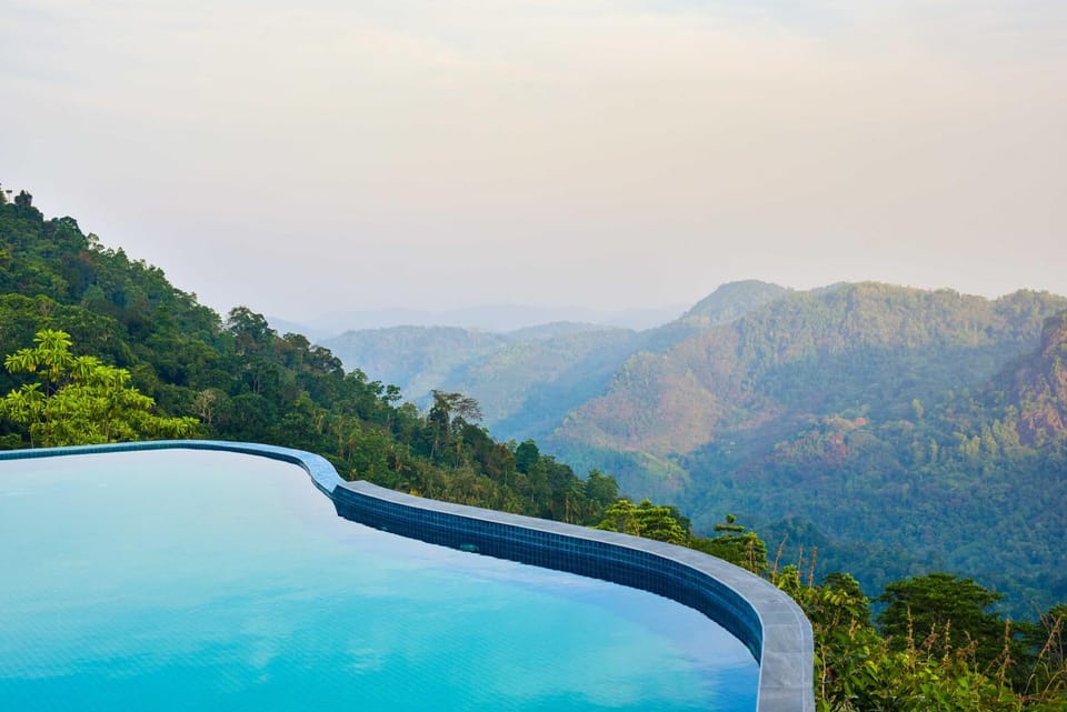 Day, Mountain view, Pool view, Swimming pool