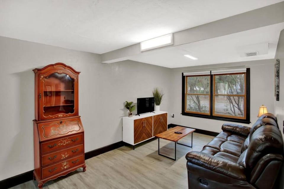 Unique Downtown 2br 2ba close to everything Apt.B Apartment in Gainesville
