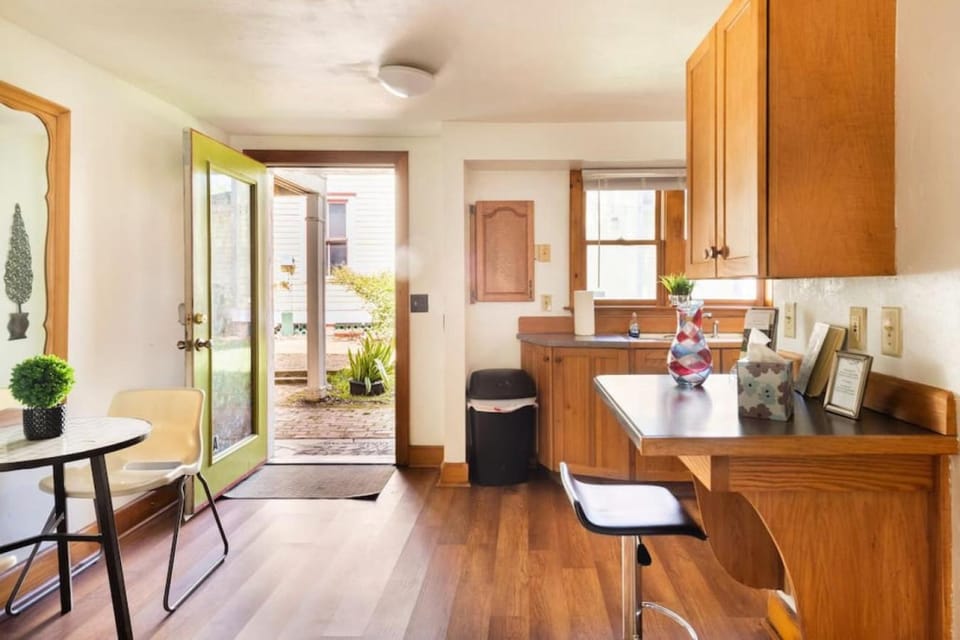 Belong Downtown 1br 1ba Apartment in Gainesville