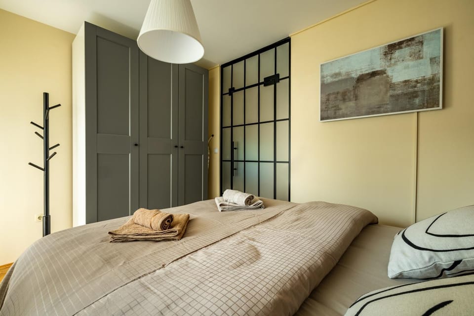 Bed, Bedroom, wardrobe