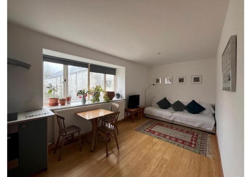 Willow Cottage, Gilchristland Organic Farm House in England