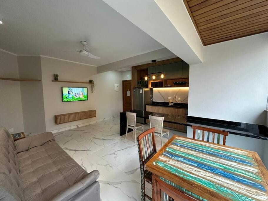 TV and multimedia, Seating area, Dining area