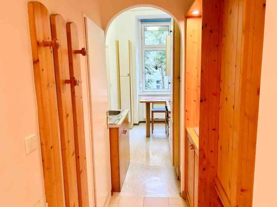 Retro chic - charming apartment near Augarten Apartment in Vienna