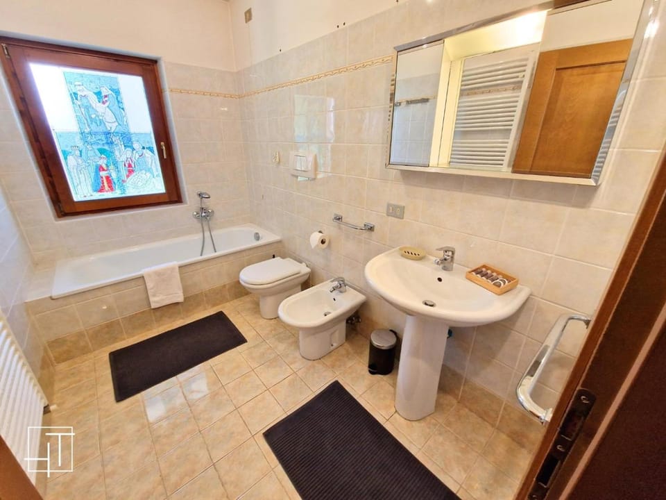 Shower, Toilet, Bathroom, Bath, bidet