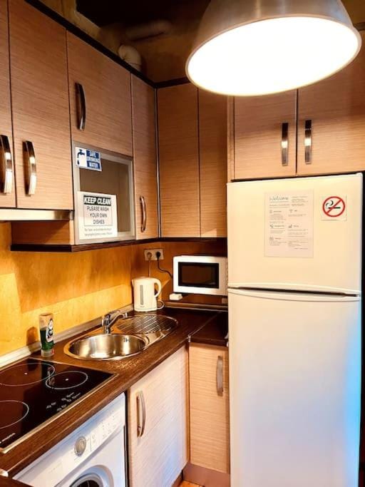 Central, near the Alhambra, quiet and autentic! Apartment in Granada