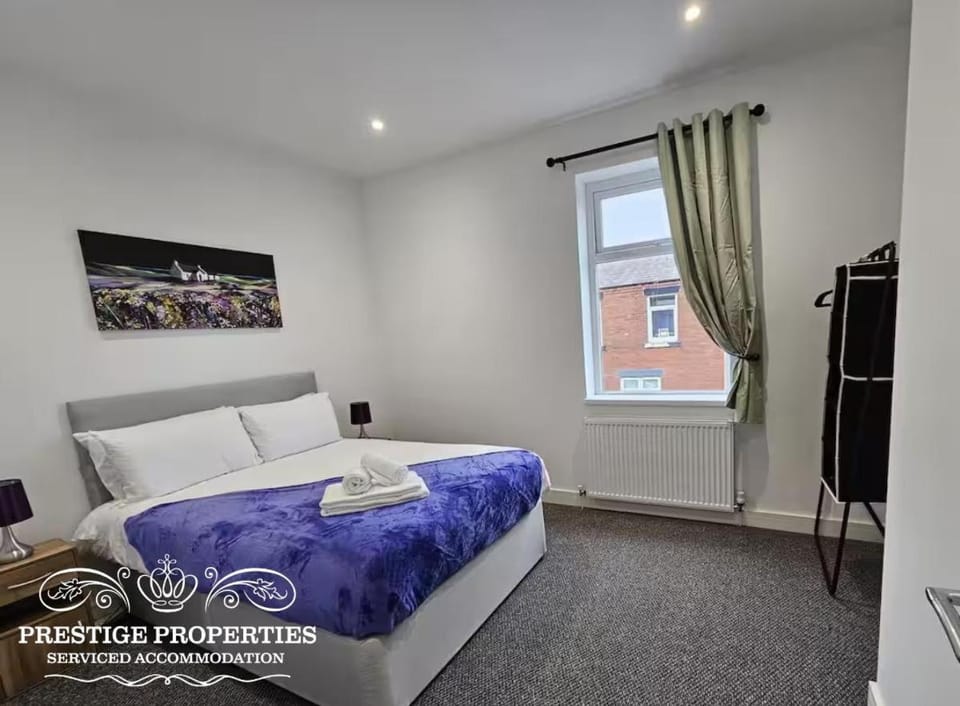 16 Newcastle street by Prestige Properties Serviced Accommodation House in Barrow-in-Furness
