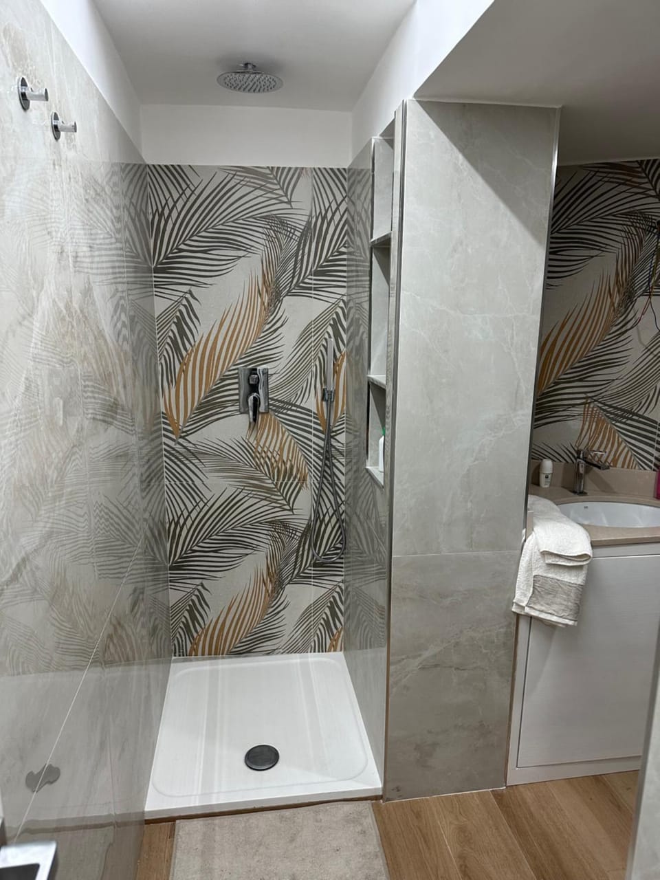 Shower, Toilet, Bathroom, hair dryier