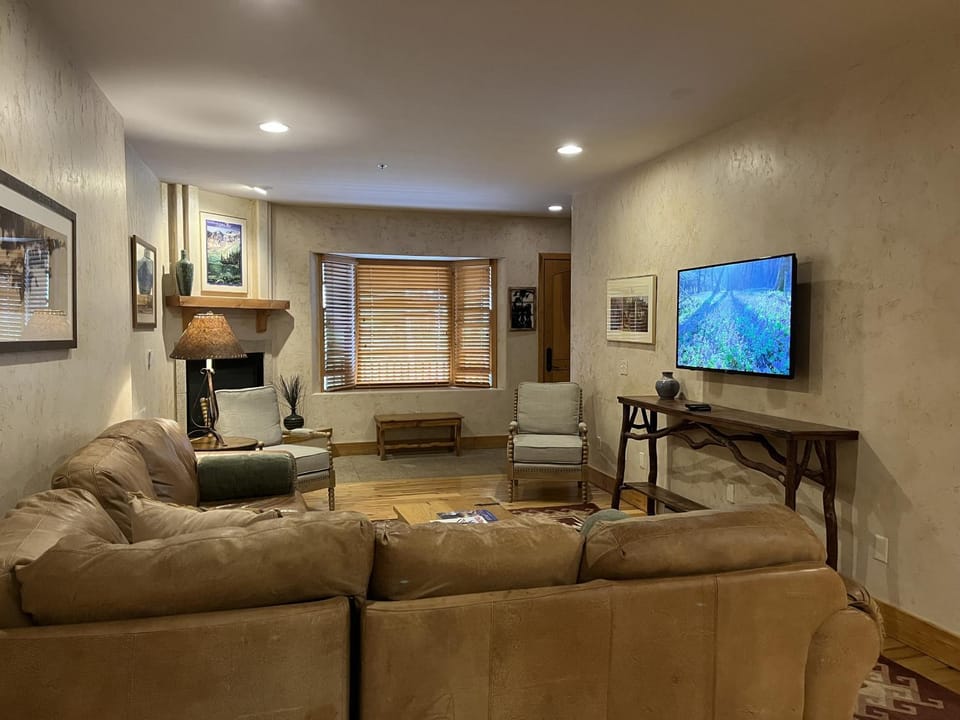 Bear Creek Lodge 107A by Alpine Lodging Telluride Apartment in Mountain Village