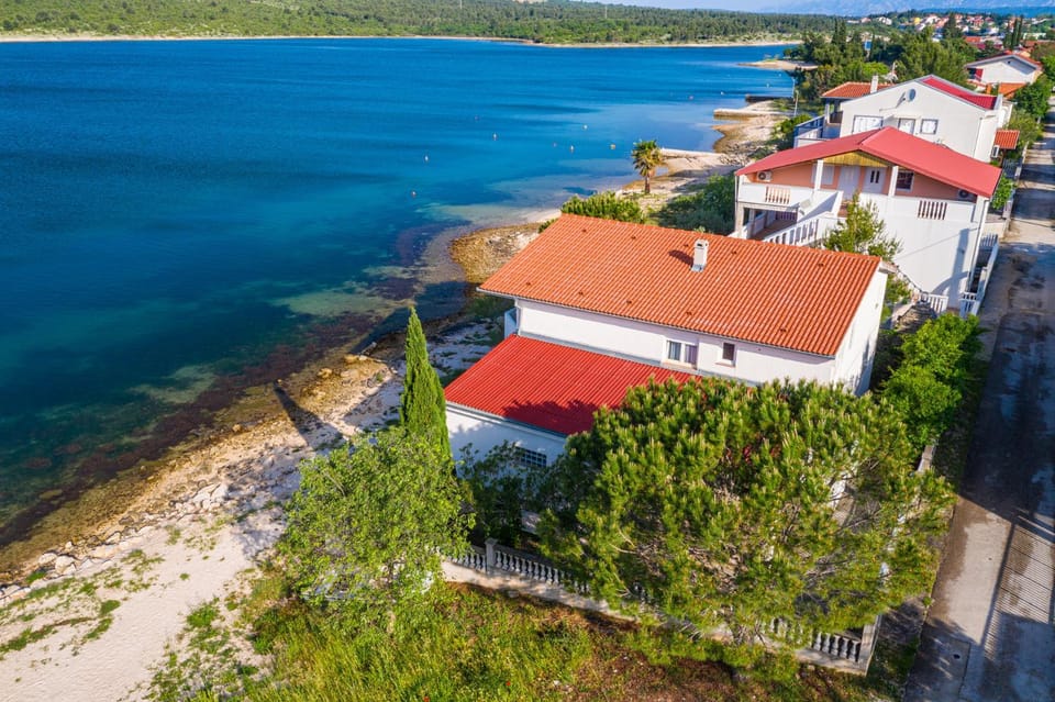 Apartments Dom Giricic Apartment in Šibenik-Knin County, Croatia