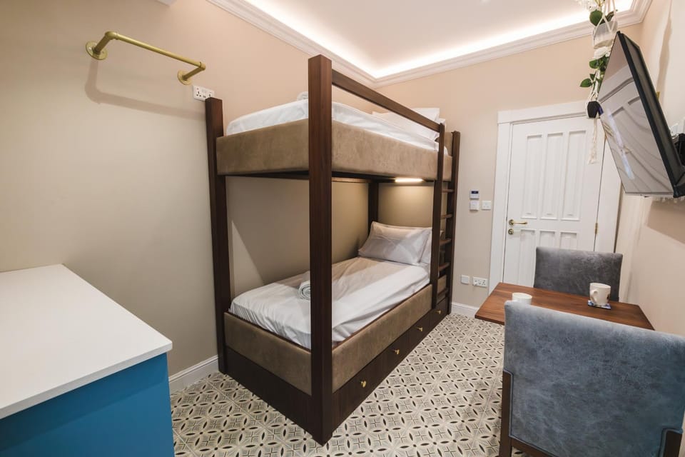 Bed, TV and multimedia, Photo of the whole room, Bedroom, bunk bed