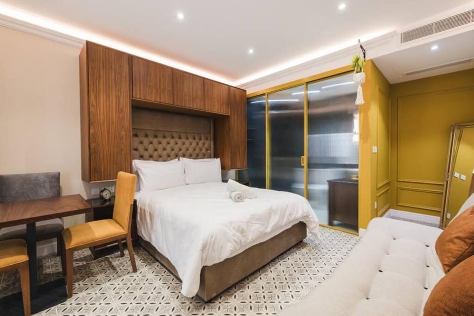 Bed, Living room, Seating area, Bedroom, wardrobe