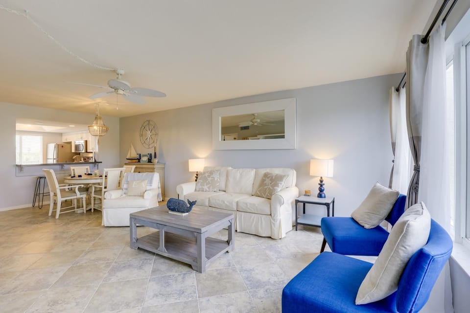 Ocean Village Condo: 3 Pools, Hot Tub & Beach House in Fort Pierce