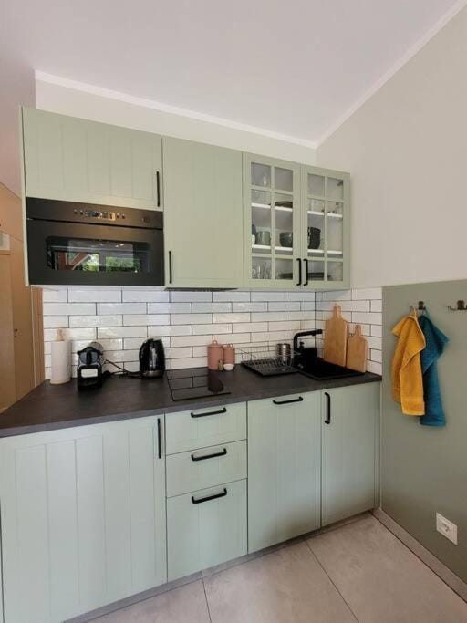 Widok na las, Pod Reglami studio Apartment in Lower Silesian Voivodeship