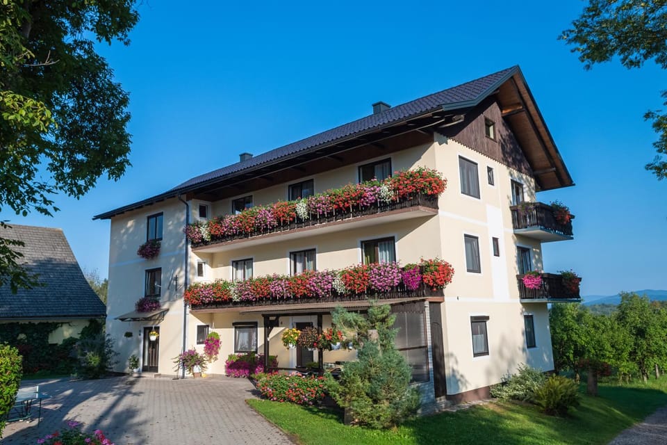 Erlebnisbauernhof Pension Waschnig Farm Stay in Carinthia, Austria