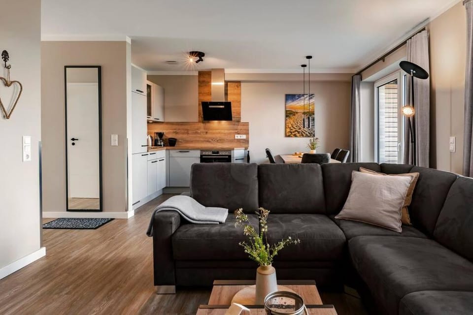 TV and multimedia, Kitchen or kitchenette, Living room, Seating area, Dining area, Evening entertainment