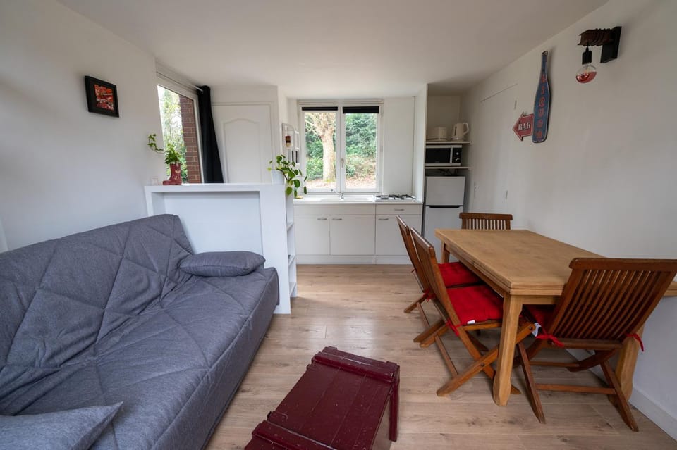 Kitchen or kitchenette, Living room, Dining area, minibar