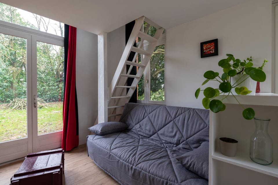 Living room, Garden view