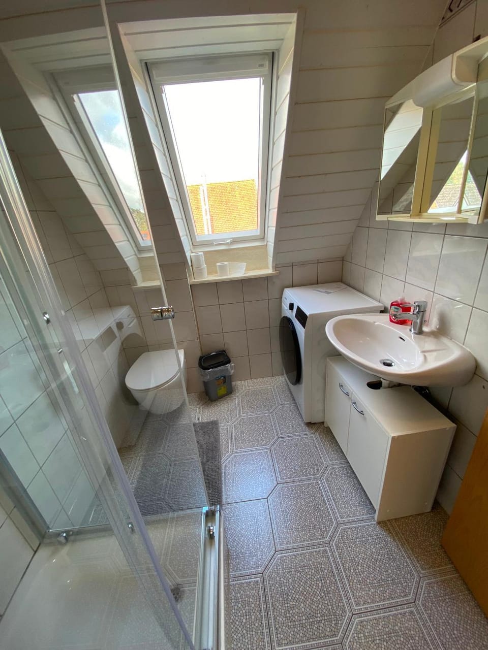 Shower, Toilet, Bathroom