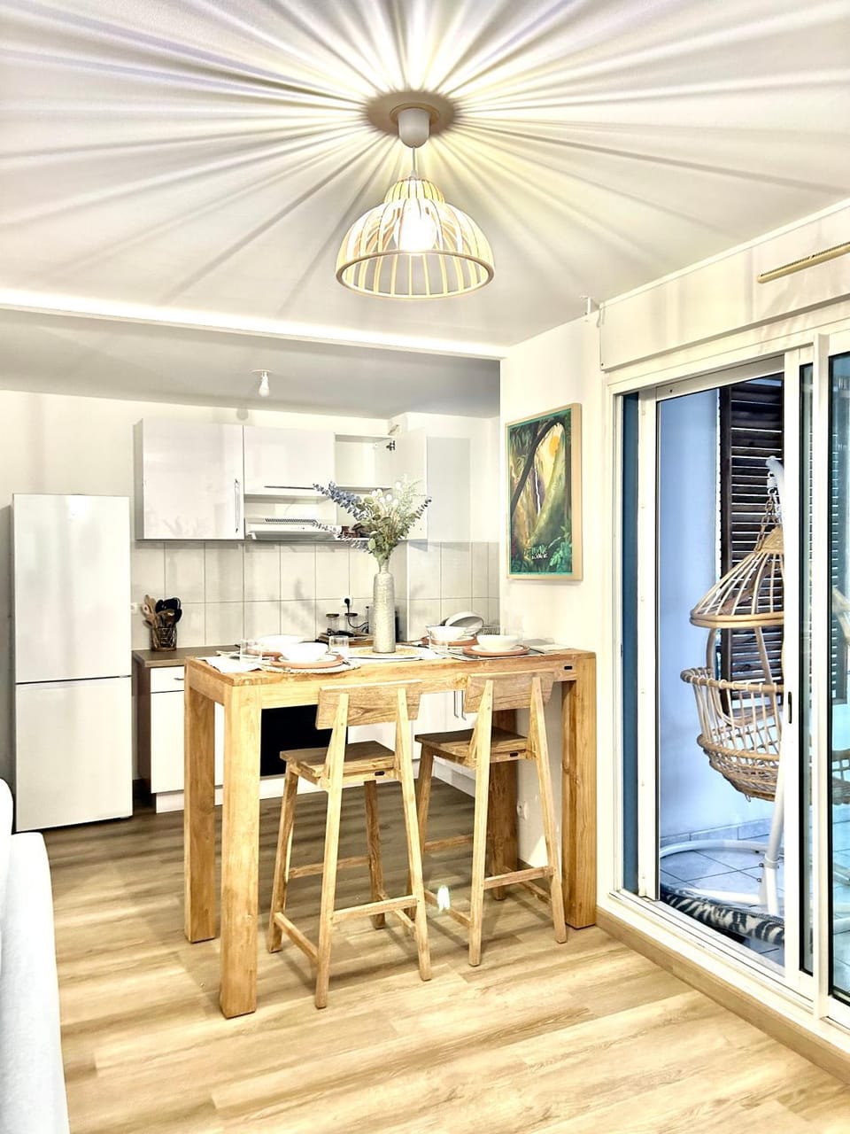 Kitchen or kitchenette, Dining area, minibar, oven, pet friendly, stove