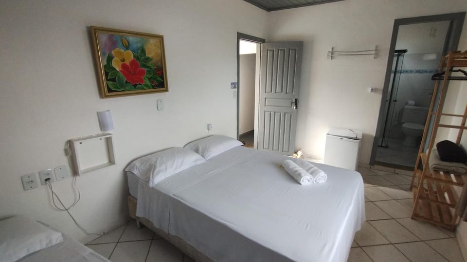 Bed, Photo of the whole room, towels