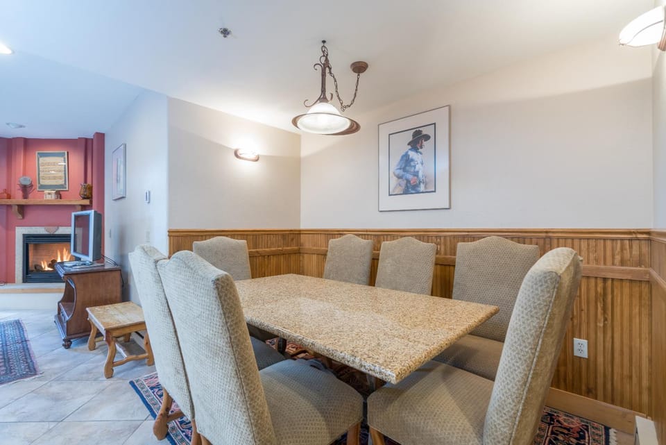 Bear Creek Lodge 305A by Alpine Lodging Telluride Apartment in Mountain Village