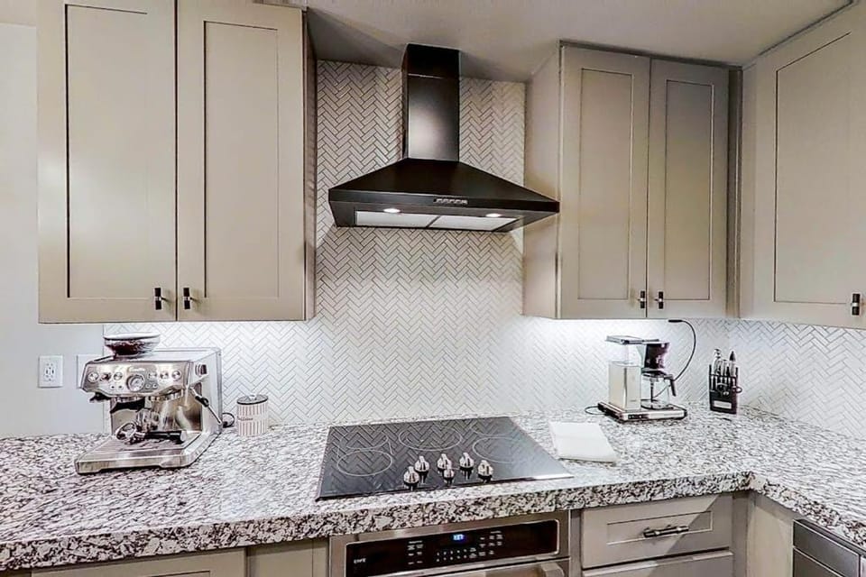 Kitchen or kitchenette, kitchen