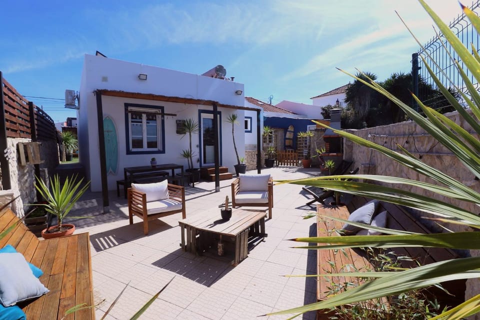 International Surf School & Camp Bed and Breakfast in Sagres
