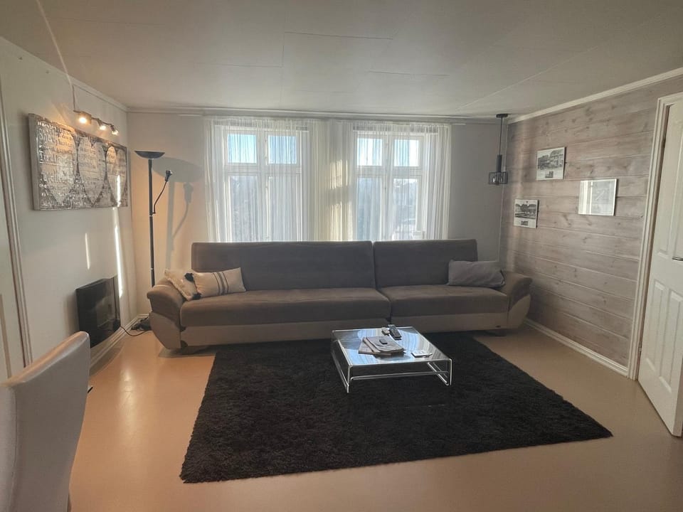 Unique 3bed Rooms - Generous Terrace - Central Stavanger Apartment in Stavanger
