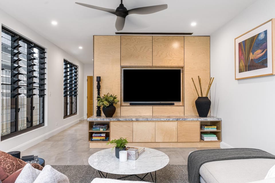 TV and multimedia, Living room, Seating area