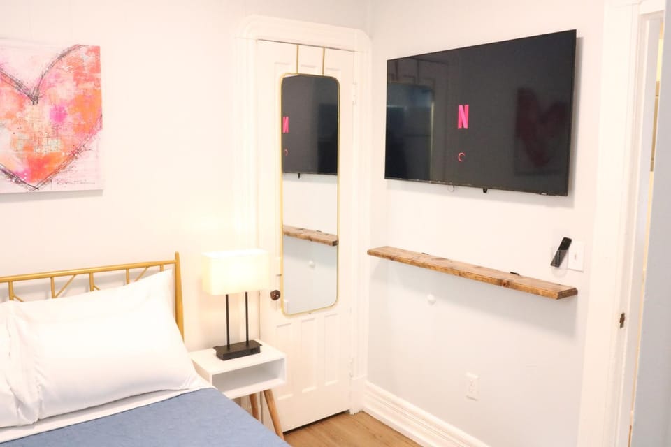 4 bedroom short term rental furnished Apt Apartment in Schenectady