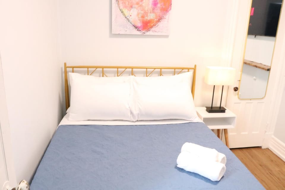 4 bedroom short term rental furnished Apt Apartment in Schenectady