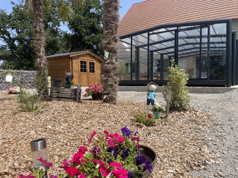Gîte confortable avec piscine couverte et spa à Couzon - FR-1-489-483 House in Auvergne-Rhône-Alpes