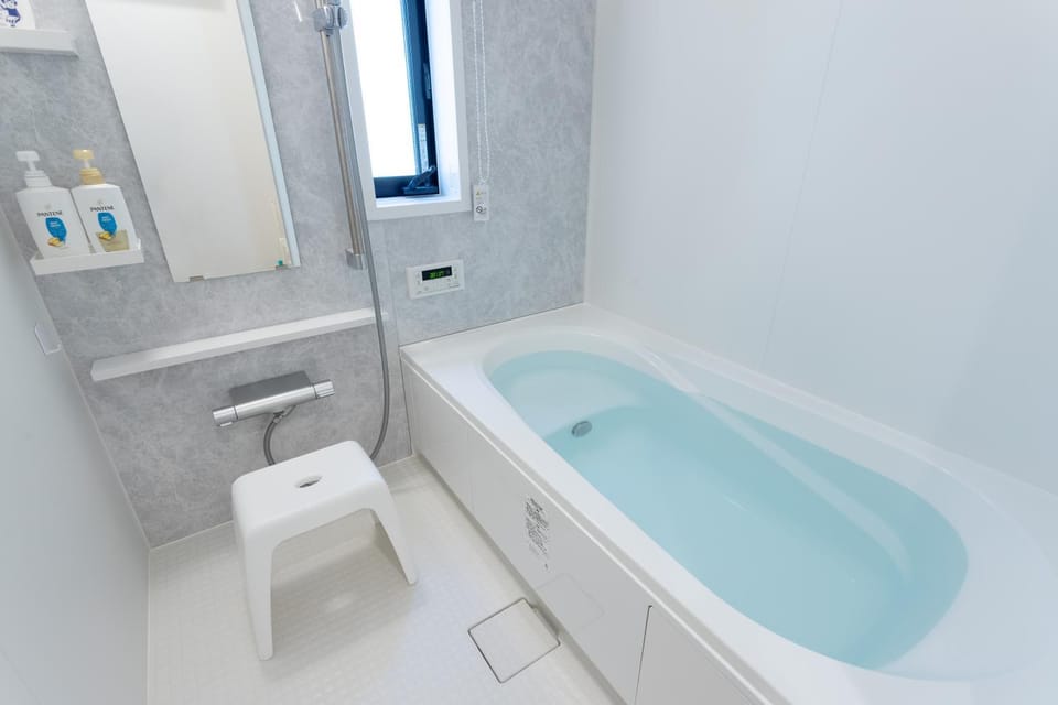 Bathroom, Bath