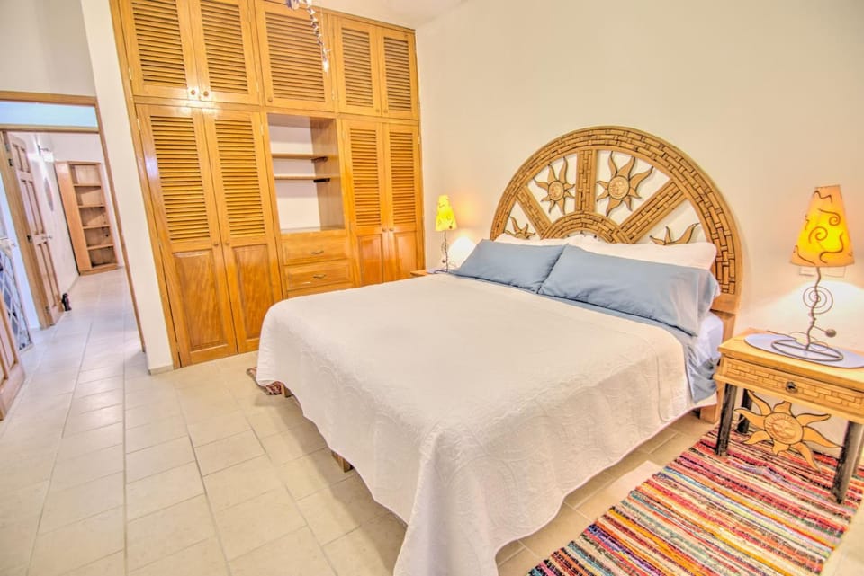 Las Palmas Golden Zone Duplex - Pool & Sunset Rooftop House in Bucerias