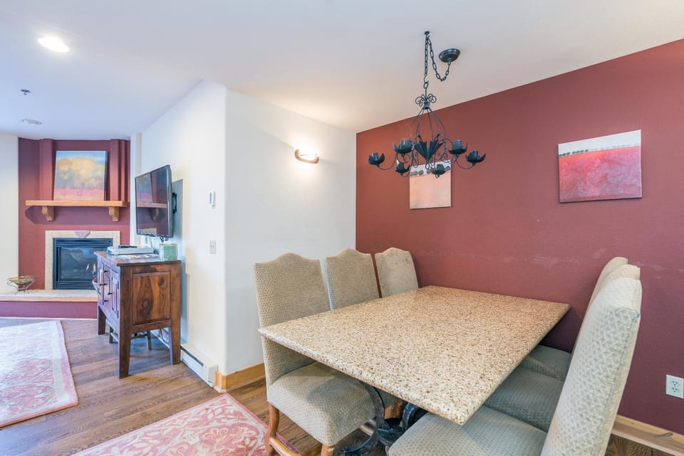 Bear Creek Lodge 403 by Alpine Lodging Telluride Apartment in Mountain Village