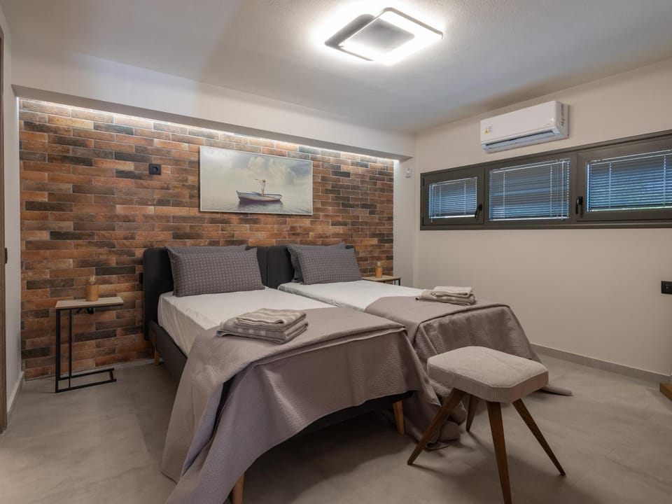 Bed, air conditioner