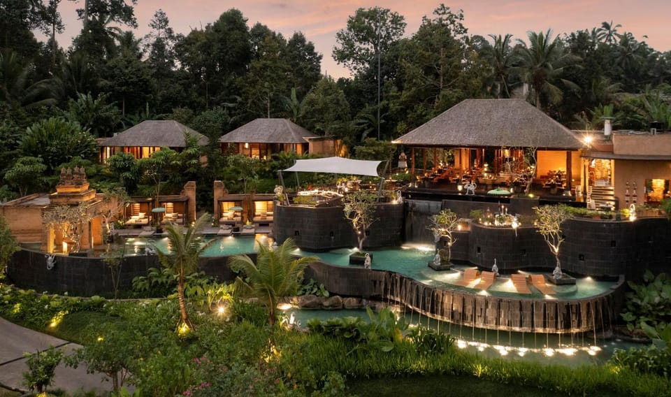Restaurant/places to eat, Swimming pool