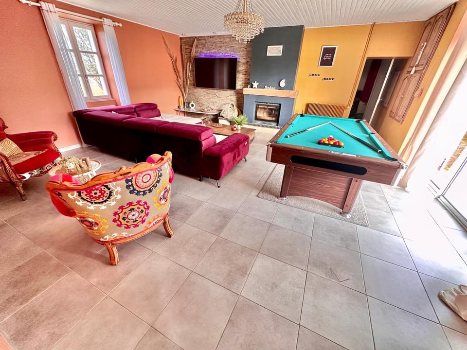 Communal lounge/ TV room