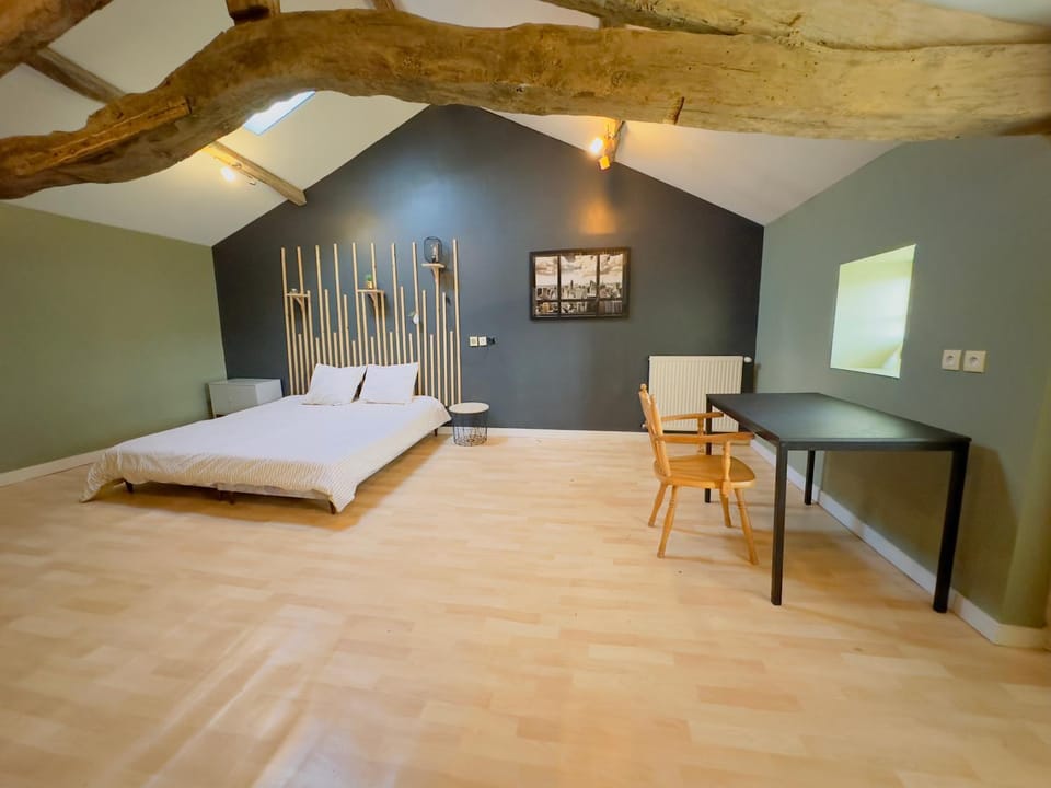 Bed, Night, Photo of the whole room, Bedroom