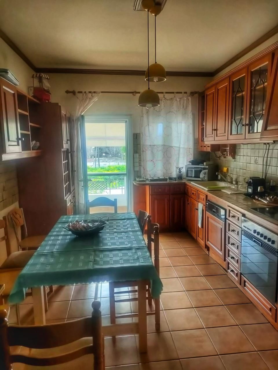 Kitchen or kitchenette, Dining area, dishwasher, oven, stove