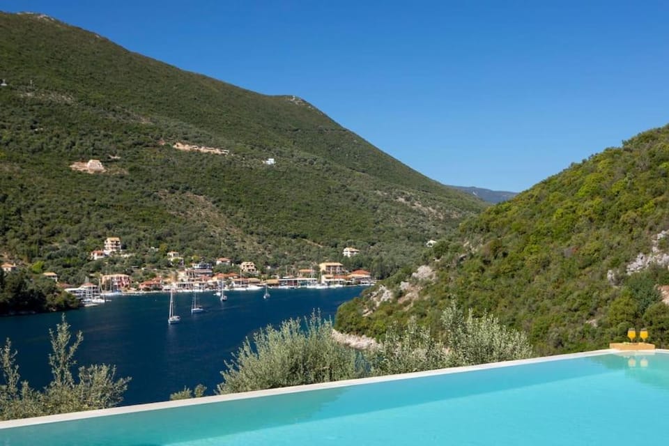 Villa Zoe - Direct Sea Access Live Scenery at Villa in Peloponnese, Western Greece and the Ionian