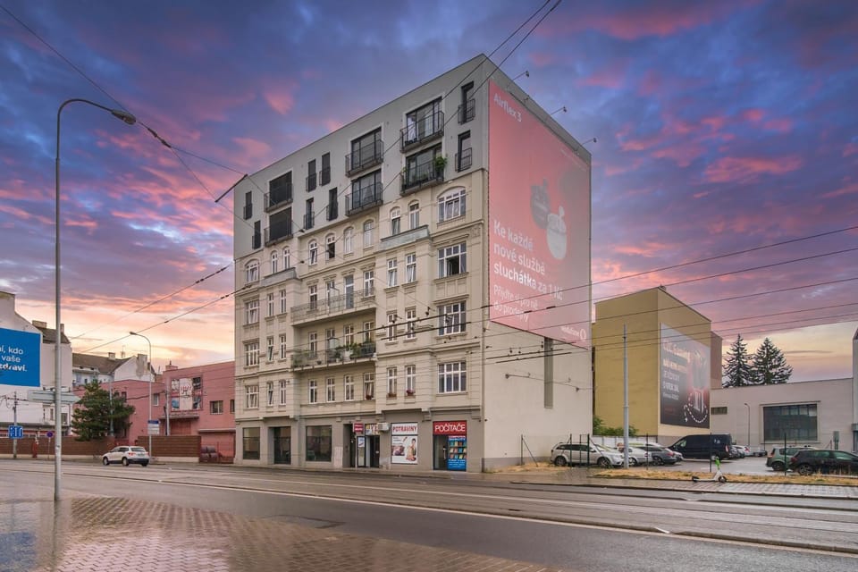 Property building, Street view, Location, Sunset, Parking