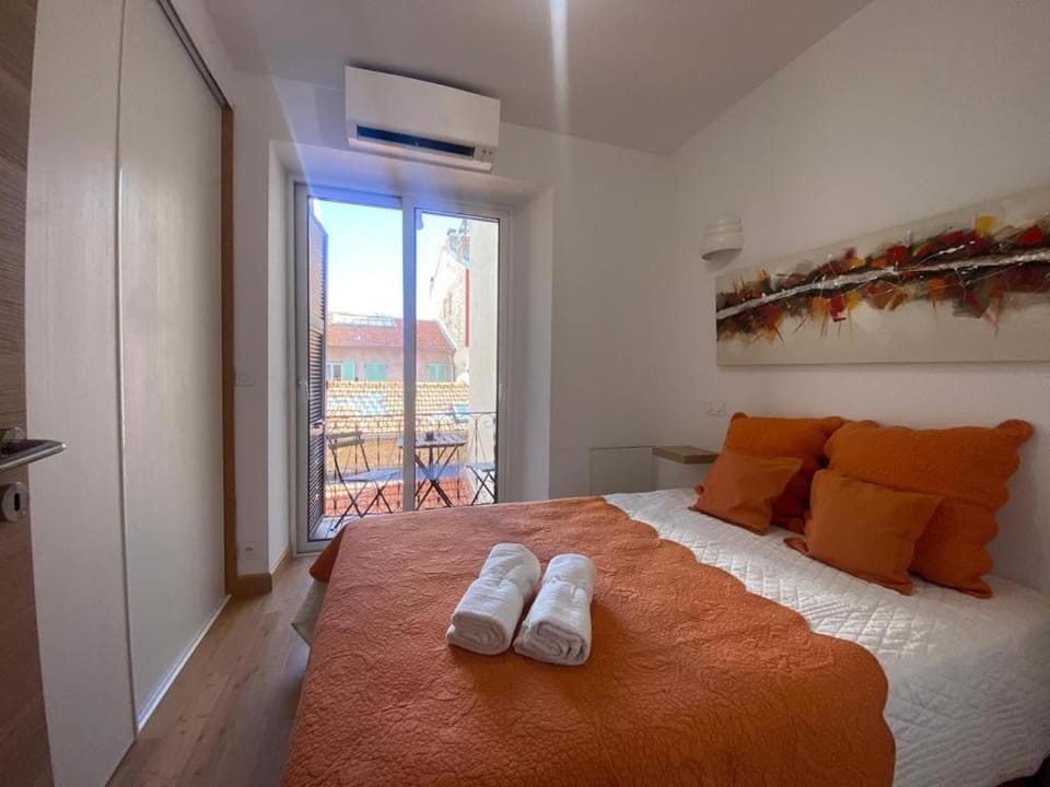 PACA01 Apartment in Nice