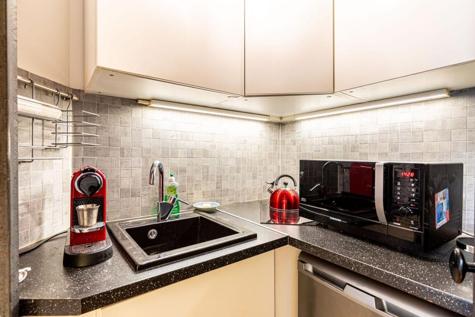 GuestReady - Stone wall stay near Sainte-Chapelle Apartment in Paris