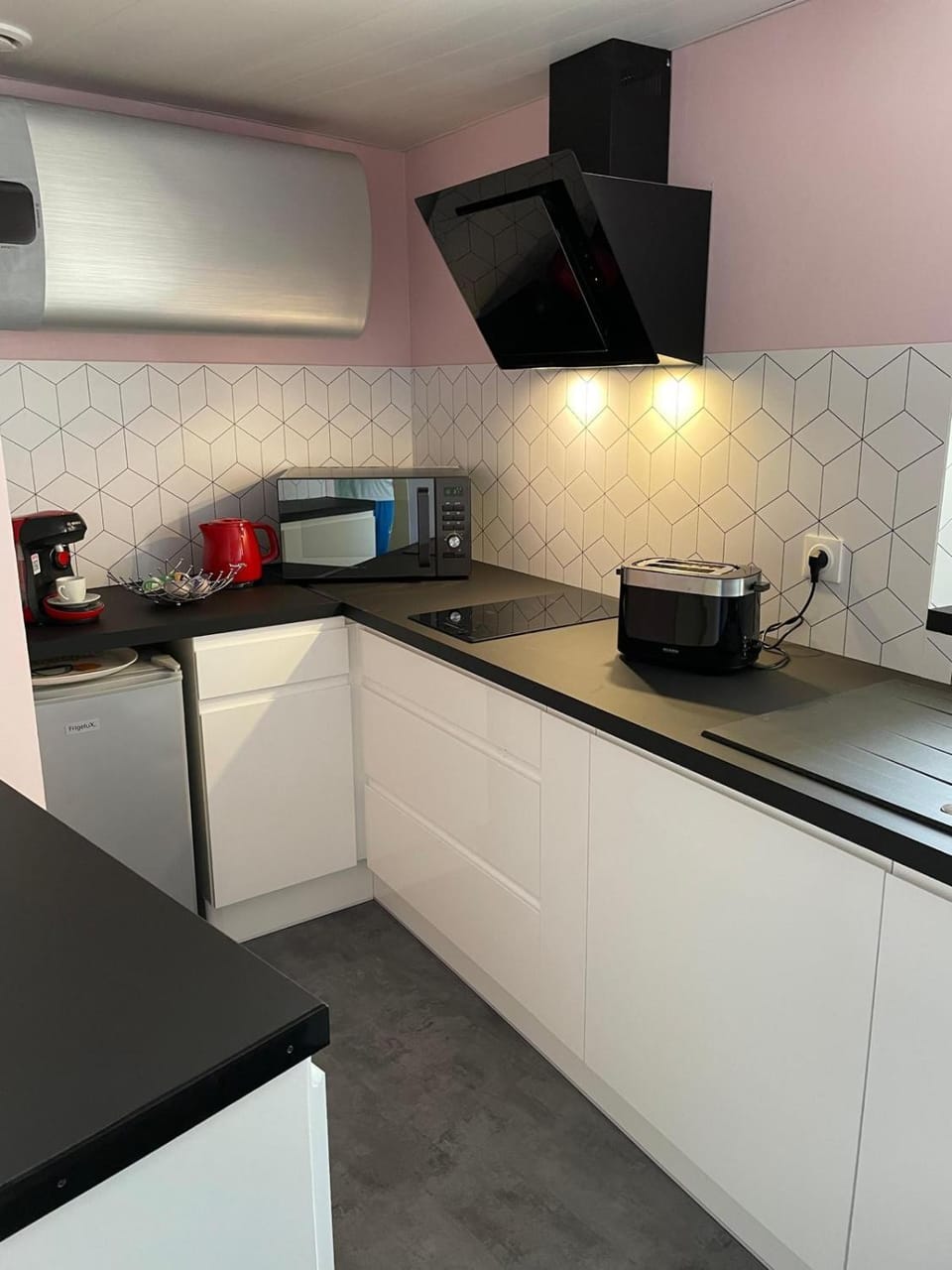 Kitchen or kitchenette