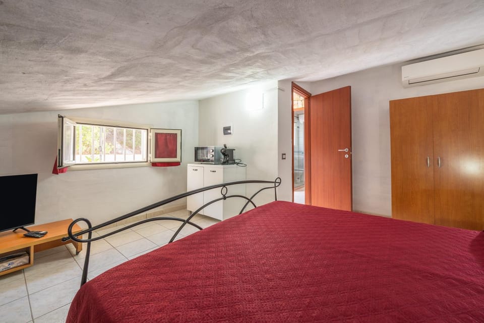 Property building, Living room, Bedroom