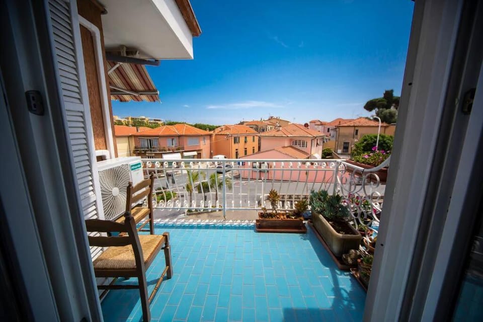 View (from property/room), Balcony/Terrace