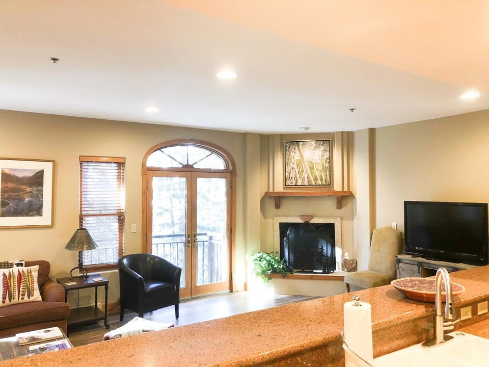 Bear Creek Lodge 301A by Alpine Lodging Telluride Apartment in Mountain Village