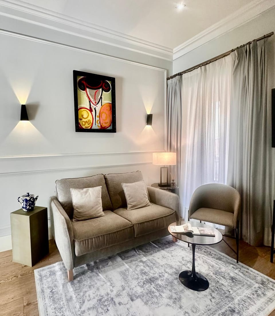 Living room, Seating area