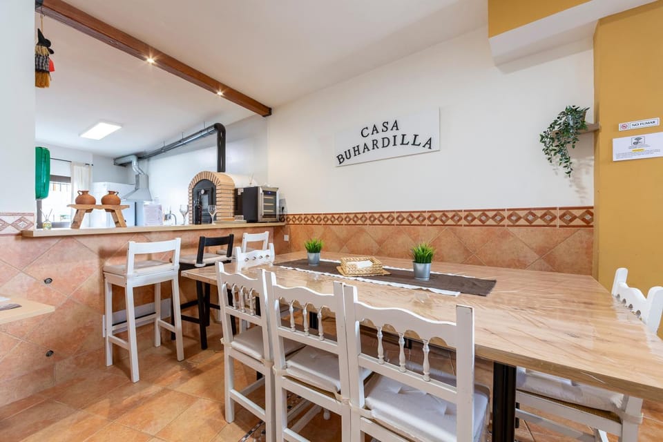 Property building, Kitchen or kitchenette, Living room